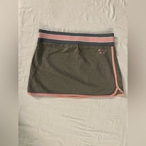 Grey & pink sporty mini skirt